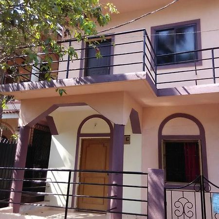 Guitar Home Stays Candolim Bagian luar foto