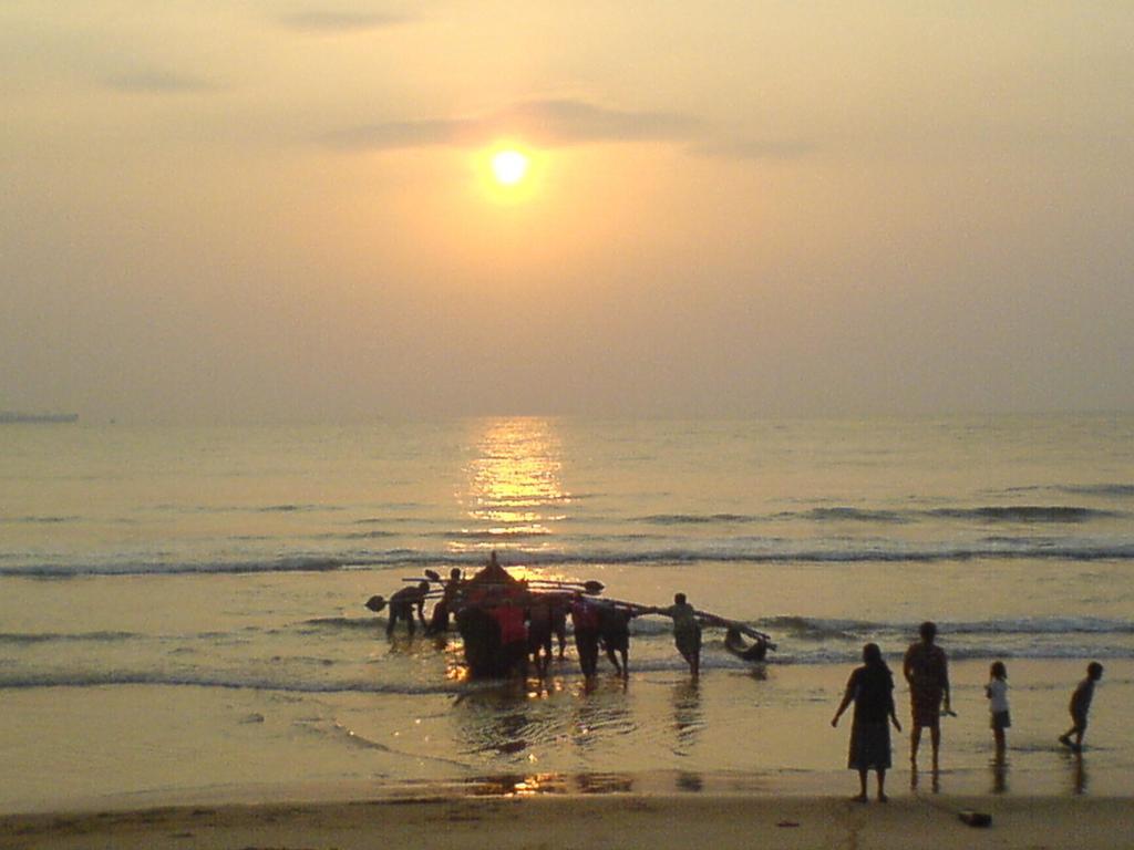 Guitar Home Stays Candolim Bagian luar foto