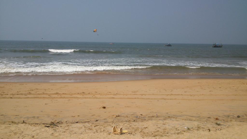 Guitar Home Stays Candolim Bagian luar foto